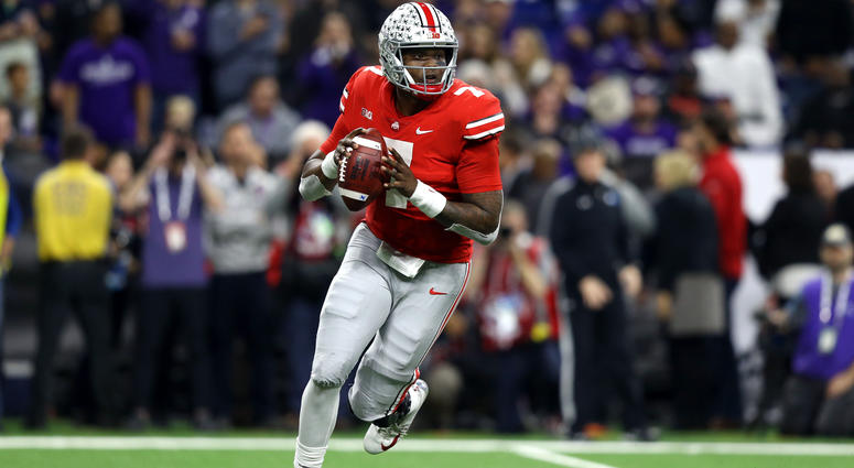 Dec 1, 2018; Indianapolis, IN, USA; Ohio State Buckeyes quarterback Dwayne Haskins (7) looks to pass against the Northwestern Wildcats during the first half in the Big Ten conference championship game. Mandatory Credit: Aaron Doster-USA TODAY Sports Dec 1, 2018; Indianapolis, IN, USA; Ohio State Buckeyes quarterback Dwayne Haskins (7) looks to pass against the Northwestern Wildcats during the first half in the Big Ten conference championship game. Mandatory Credit: Aaron Doster-USA TODAY Sports