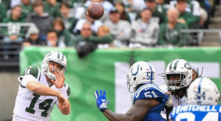 Jets quarterback Sam Darnold throws against the Indianapolis Colts on Oct. 14, 2018, at MetLife Stadium. Jets quarterback Sam Darnold throws against the Indianapolis Colts on Oct. 14, 2018, at MetLife Stadium.