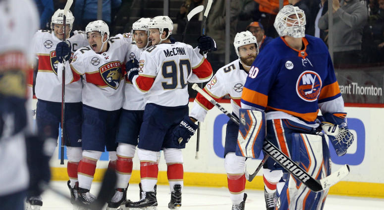 Robin Lehner reacts after Mike Hoffmans winner Robin Lehner reacts after Mike Hoffmans winner