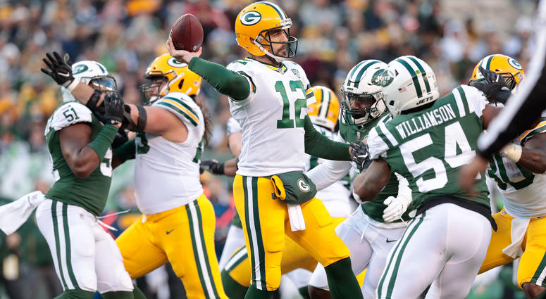 Dec 23, 2018; Green Bay Packers quarterback Aaron Rodgers (12) throws a pass as New York Jets inside linebacker Avery Williamson (54) defends during the second half against the New York Jets. Credit: Vincent Carchietta-USA TODAY Sports Dec 23, 2018; Green Bay Packers quarterback Aaron Rodgers (12) throws a pass as New York Jets inside linebacker Avery Williamson (54) defends during the second half against the New York Jets. Credit: Vincent Carchietta-USA TODAY Sports