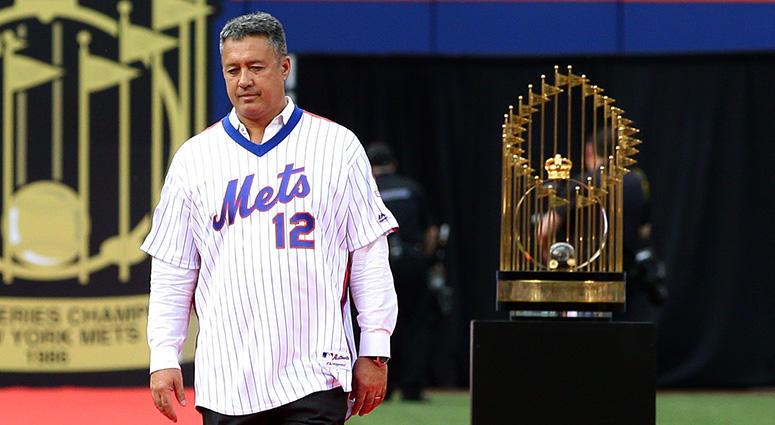 New York Mets former pitcher Ron Darling is introduced to the crowd during a pregame ceremony honoring the 1986 World Series Championship team prior to the game against the Los Angeles Dodgers at Citi Field on May 28, 2016. New York Mets former pitcher Ron Darling is introduced to the crowd during a pregame ceremony honoring the 1986 World Series Championship team prior to the game against the Los Angeles Dodgers at Citi Field on May 28, 2016.