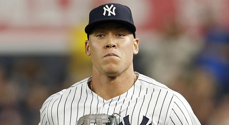 Yankees right fielder Aaron Judge Yankees right fielder Aaron Judge