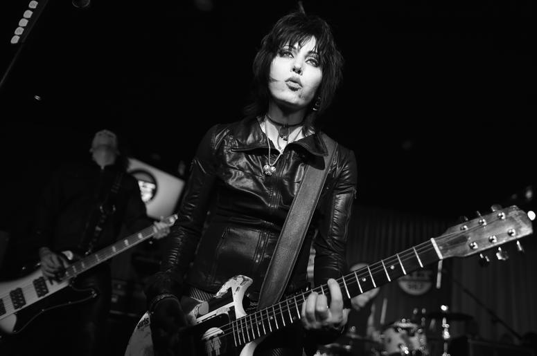 Joan Jett & the Blackhearts spent seven weeks on the top of the billboard charts. Joan Jett & the Blackhearts spent seven weeks on the top of the billboard charts.