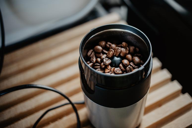 Why buy pre-grinded when you can do it yourself with this electric grinder Why buy pre-grinded when you can do it yourself with this electric grinder