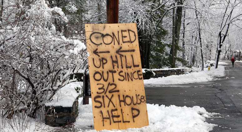 Power outage 'help' sign