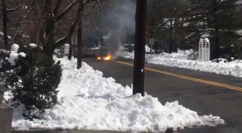 Manhole fire Ho-Ho-Kus