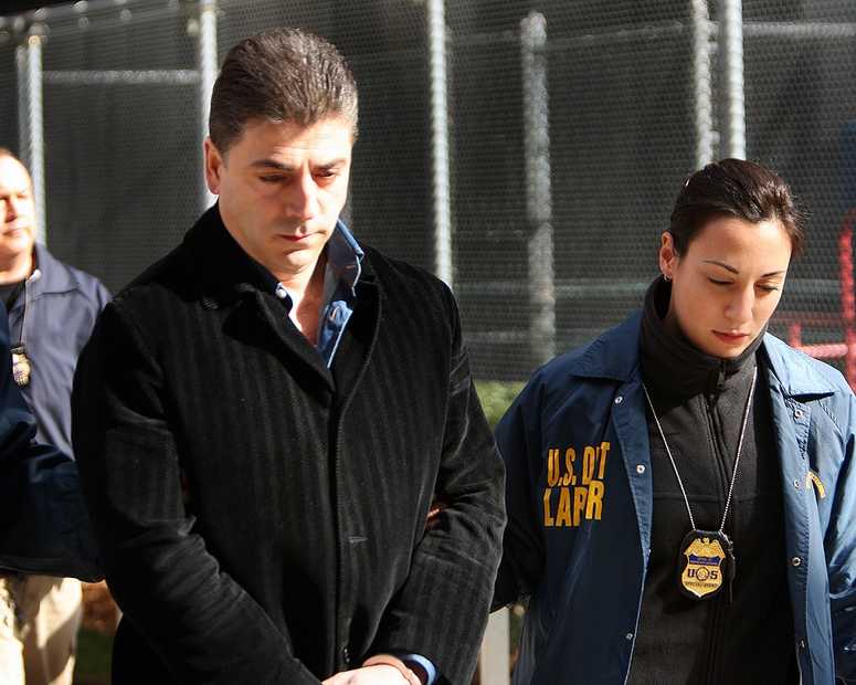 Mob Arrest Frank Cali, FBI perp walk