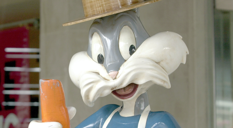 Bugs Bunny statue