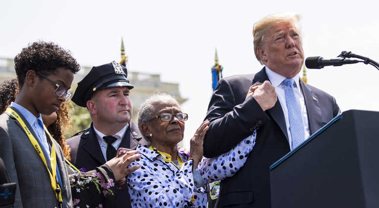 President Donald Trump, Officer Miosotis Familia's Family President Donald Trump, Officer Miosotis Familia's Family