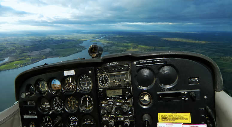 Airplane cockpit file Airplane cockpit file