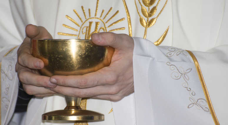 Catholic Mass - holly sacrifice of blood and body of Jesus Christ Catholic Mass - holly sacrifice of blood and body of Jesus Christ