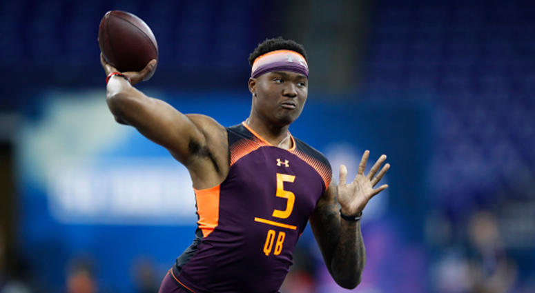 Ohio State quarterback Dwayne Haskins throws a pass at the 2019 NFL Combine. Dwayne_Haskins