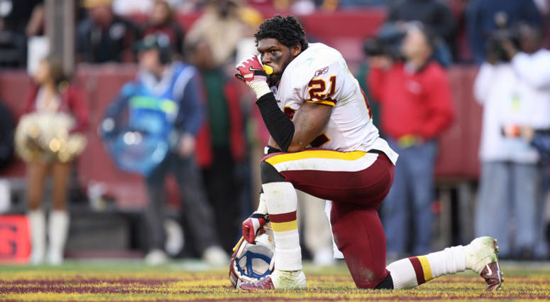 Sean Taylor takes a knee during a Nov. 2005 game against Oakland Sean_Taylor