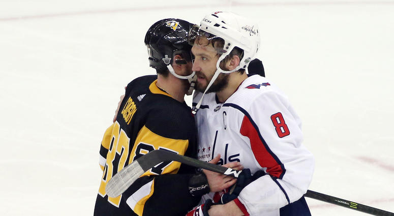 Sidney Crosby congratulates longtime playoff foe Alex Ovechkin on series victory Sidney_Crosby_Alex_Ovechkin