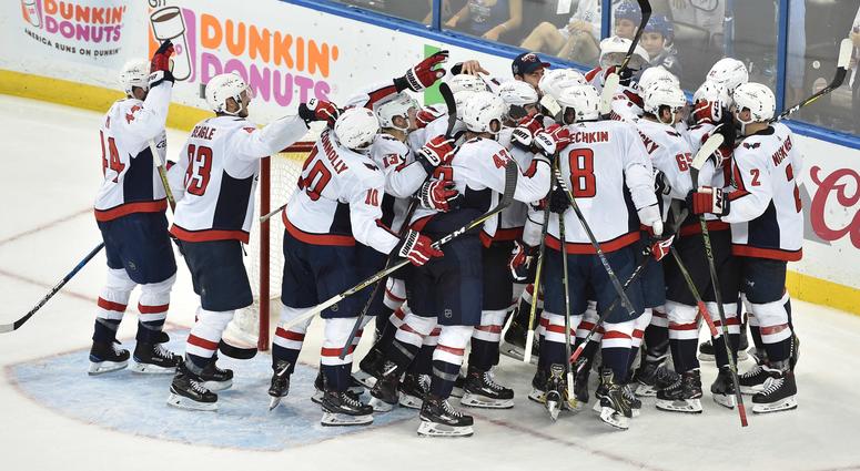 Players celebrate after Eastern Conference Finals win. caps_capitals_celebrate