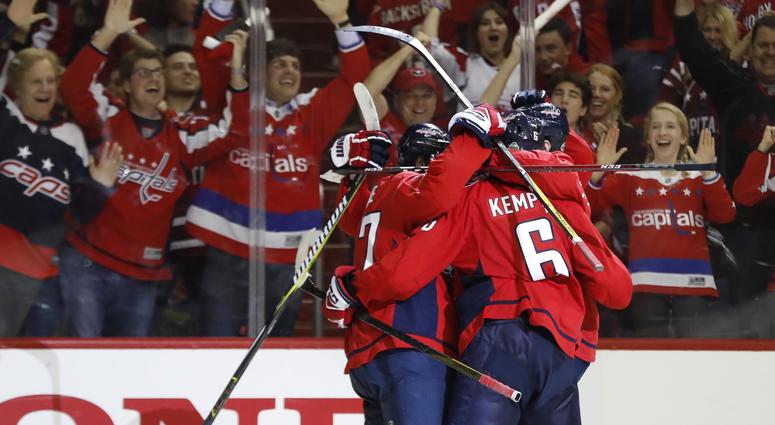 Washington Capitals celebrate after Game 4 victory caps_capitals_celebrate