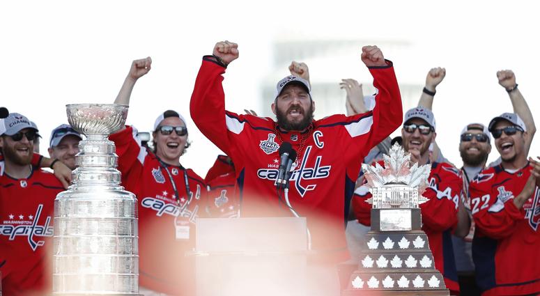 The Caps celebrate the Stanley Cup on the National Mall Capitals_Stanley_Cup_Parade
