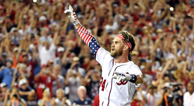 Bryce Harper celebrates winning the 2018 Home Run Derby Bryce_Harper_HR_Derby
