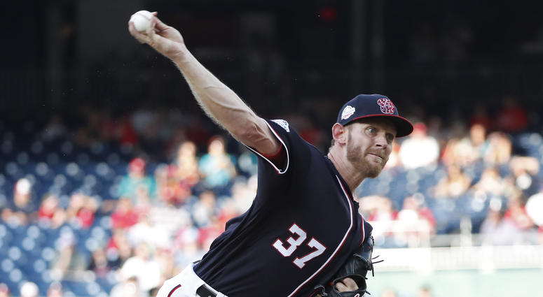 Stephen Strasburg pitches against the Atlanta Braves. Stephen_Strasburg_Braves