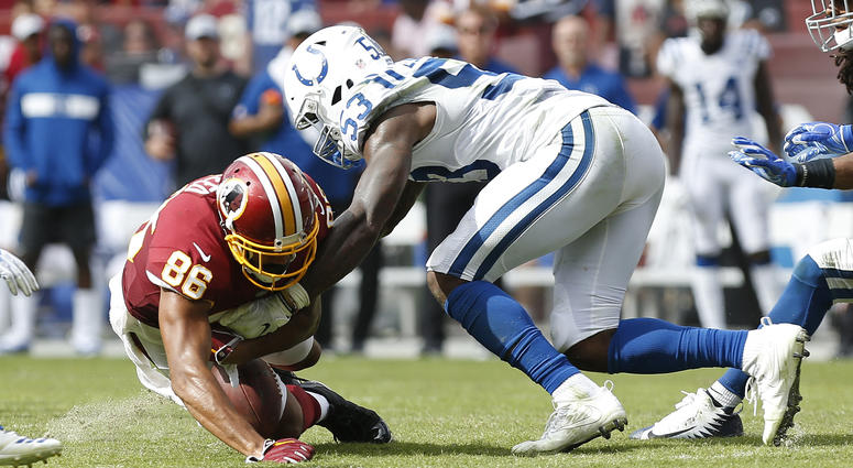 Jordan Reed fumbles against the Indianapolis Colts. Jordan_Reed