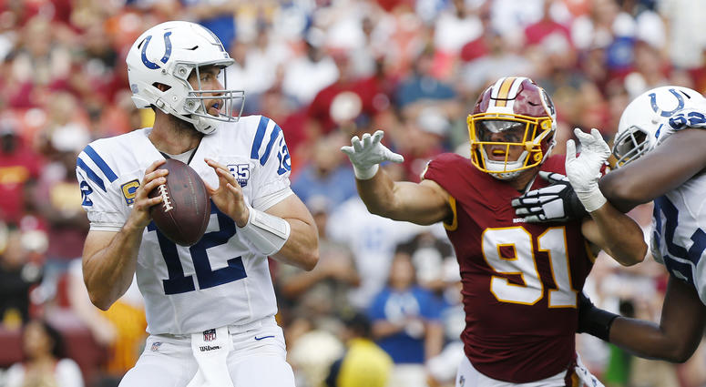 Ryan Kerrigan tries to pressure Andrew Luck. Ryan_Kerrigan