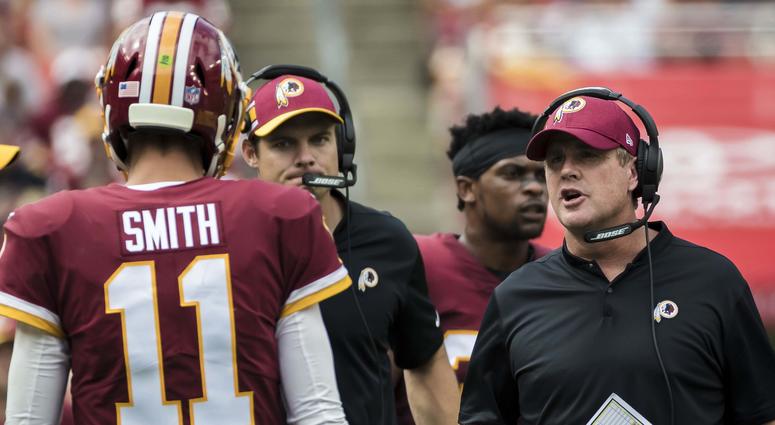 Jay Gruden speaks to Alex Smith. Jay_Gruden