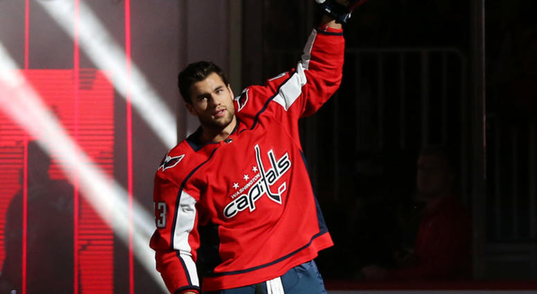 Tom Wilson introduced as Caps fans celebrate Stanley Cup banner night Tom_Wilson_Banner_Night