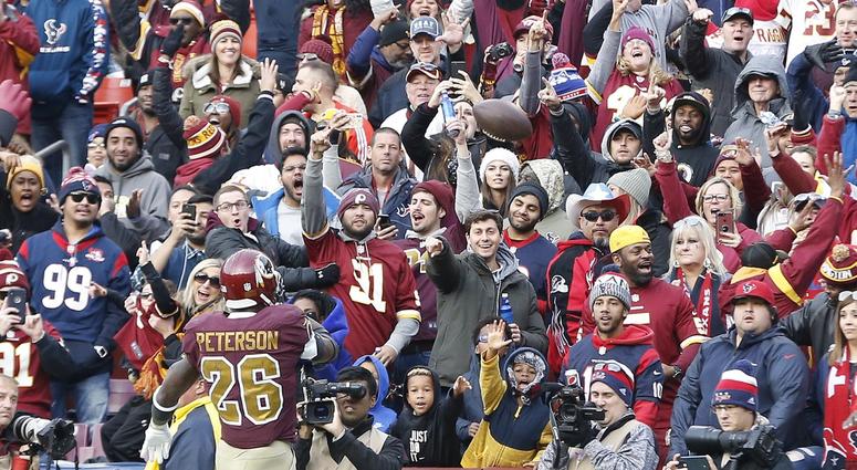 Fans react to an Adrian Peterson touchdown. Adrian_Peterson_Fans