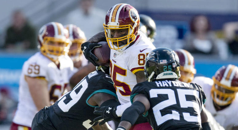 Redskins tight end Vernon Davis. Vernon_Davis_Redskins