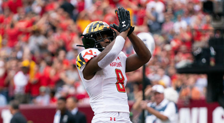 The Terps defenders were very bad here. Maryland needs seven players to recover Temple fumble