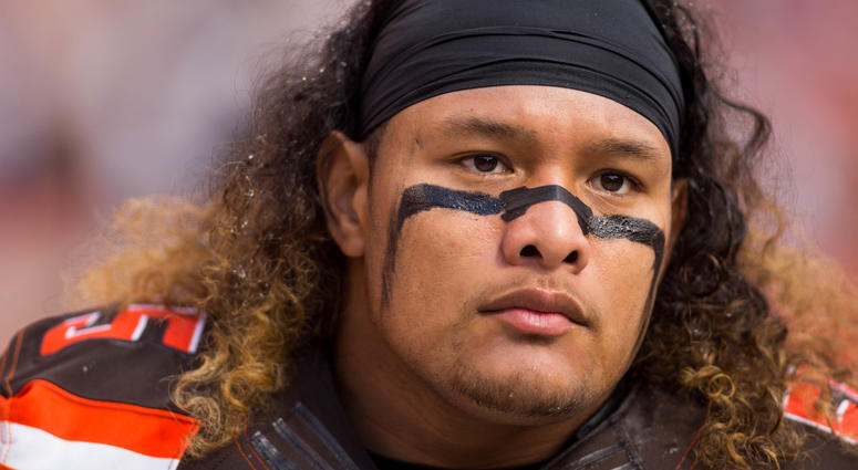 Oct 9, 2016; Cleveland, OH, USA; Cleveland Browns nose tackle Danny Shelton (55) before the game against the New England Patriots at FirstEnergy Stadium. The Patriots won 33-13. Mandatory Credit: Scott R. Galvin-USA TODAY Sports Oct 9, 2016; Cleveland, OH, USA; Cleveland Browns nose tackle Danny Shelton (55) before the game against the New England Patriots at FirstEnergy Stadium. The Patriots won 33-13. Mandatory Credit: Scott R. Galvin-USA TODAY Sports