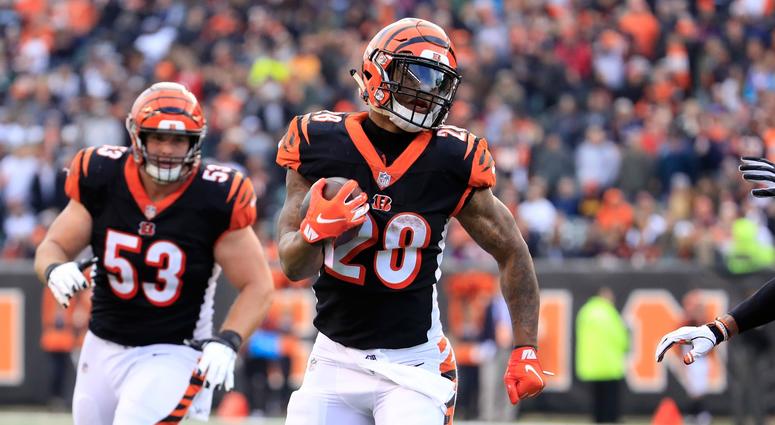 CINCINNATI, OH - DECEMBER 16: #28 of the Cincinnati Bengals runs for a touchdown against the Oakland Raiders at Paul Brown Stadium on December 16, 2018 in Cincinnati, Ohio. (Photo by Andy Lyons/Getty Images) CINCINNATI, OH - DECEMBER 16: Joe Mixon #28 of the Cincinnati Bengals runs for a touchdown against the Oakland Raiders at Paul Brown Stadium on December 16, 2018 in Cincinnati, Ohio. (Photo by Andy Lyons/Getty Images)