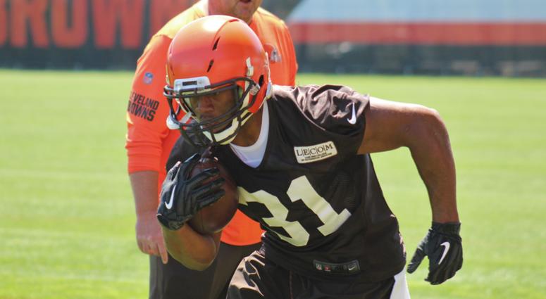 Browns rookie running back Nick Chubb runs through a drill during the team's OTAs Browns rookie running back Nick Chubb runs through a drill during the team's OTAs