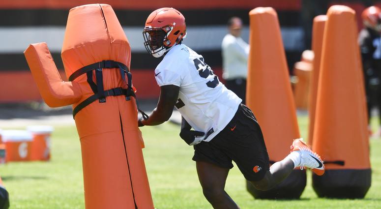 Cleveland Browns defensive lineman Chad Thomas (92) runs a drill during organized team activities at the Cleveland Browns training facility. Cleveland Browns defensive lineman Chad Thomas (92) runs a drill during organized team activities at the Cleveland Browns training facility.