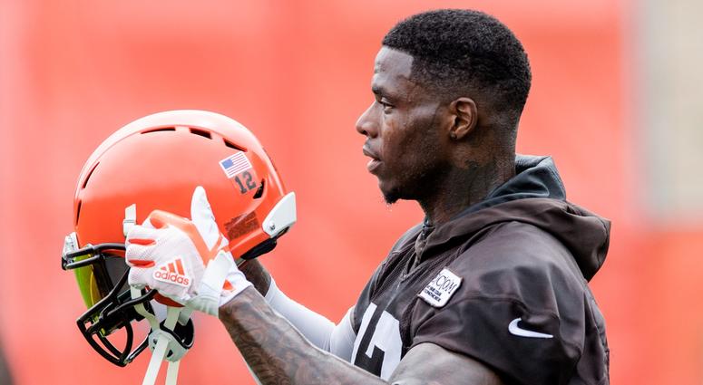 Cleveland Browns wide receiver Josh Gordon (12) during minicamp at the Cleveland Browns training facility. Cleveland Browns wide receiver Josh Gordon (12) during minicamp at the Cleveland Browns training facility.
