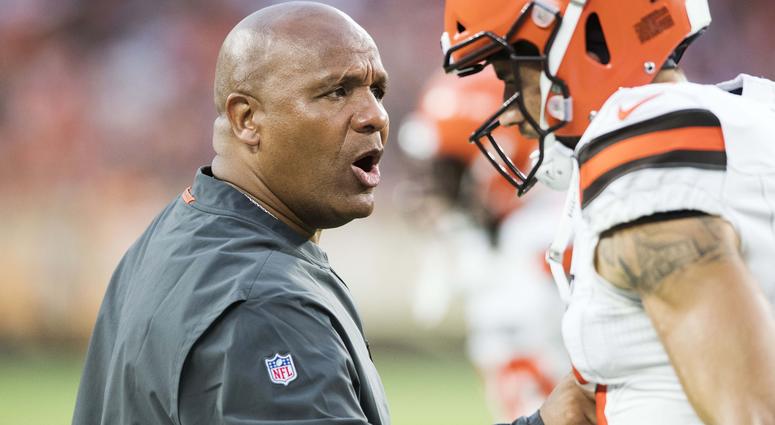 Cleveland Browns head coach Hue Jackson yells at wide receiver Jeff Janis (13) after a penalty during the first half against the Buffalo Bills at FirstEnergy Stadium Cleveland Browns head coach Hue Jackson yells at wide receiver Jeff Janis (13) after a penalty during the first half against the Buffalo Bills at FirstEnergy Stadium