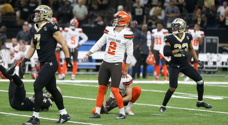 Cleveland Browns kicker Zane Gonzalez (2) watches his 52-yard field goal attempt with New Orleans Saints specialist Taysom Hill (7) and cornerback Marshon Lattimore (23) late in the fourth quarter at Mercedes-Benz Superdome. Cleveland Browns kicker Zane Gonzalez (2) watches his 52-yard field goal attempt with New Orleans Saints specialist Taysom Hill (7) and cornerback Marshon Lattimore (23) late in the fourth quarter at Mercedes-Benz Superdome.