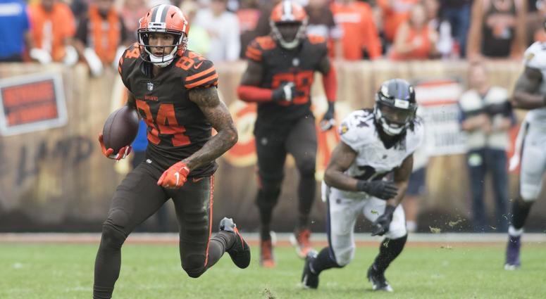 Cleveland Browns wide receiver Derrick Willies (84) runs with the ball after a catch during overtime against the Baltimore Ravens at FirstEnergy Stadium. Derrick Willies Cleveland Browns Baltimore Ravens overtime catch
