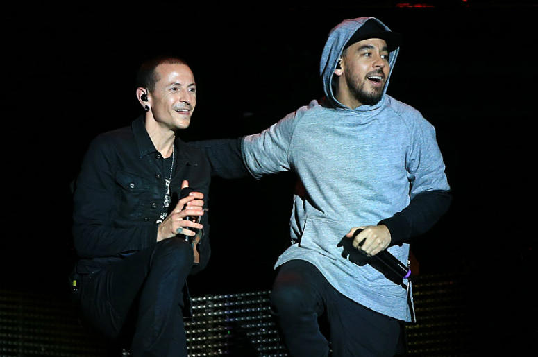 Chester Bennington (L) and Mike Shinoda of Linkin Park perform onstage during Rock in Rio USA at the MGM Resorts Festival Grounds on May 9, 2015 in Las Vegas, Nevada. Chester Bennington (L) and Mike Shinoda of Linkin Park perform onstage during Rock in Rio USA at the MGM Resorts Festival Grounds on May 9, 2015 in Las Vegas, Nevada.