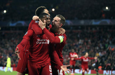 Georginio Wijnaldum (centro de Liverpool) festeja tras anotar el cuarto gol del equipo ante Barcelona en el partido de vuelta de la semifinal de la Liga de Campeones, el martes 7 de 2019. Georginio Wijnaldum (centro de Liverpool) festeja tras anotar el cuarto gol del equipo ante Barcelona en el partido de vuelta de la semifinal de la Liga de Campeones, el martes 7 de 2019.