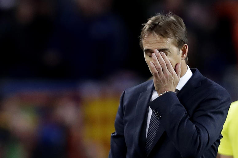Julen Lopetegui, técnico del Real Madrid, hace un gesto al abandonar la cancha tras caer por goleada de 5-1 ante el Barcelona, el domingo 28 de octubre de 2018 Julen Lopetegui, técnico del Real Madrid, hace un gesto al abandonar la cancha tras caer por goleada de 5-1 ante el Barcelona, el domingo 28 de octubre de 2018
