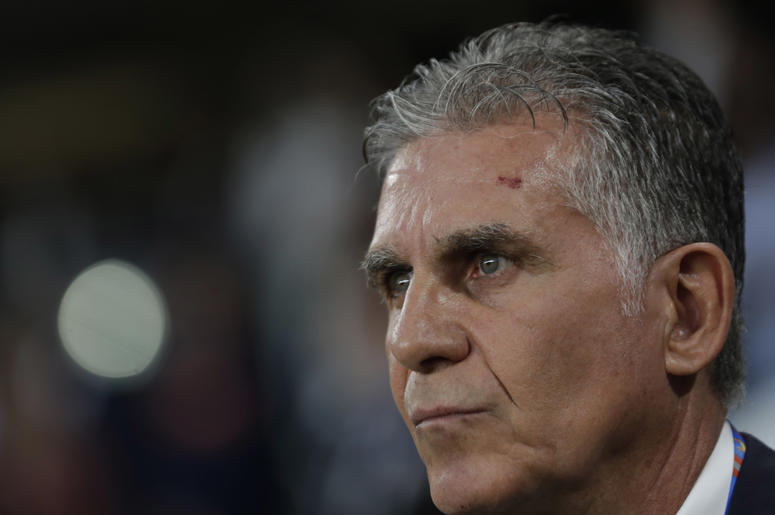 El técnico Carlos Queiroz dirige a Irán durante la semifinal de la Copa de Asia contra Japón, en Al Ain, Emiratos Árabes Unidos, el lunes 28 de enero de 2019. Queiroz fue presentado como técnico de la selección de Colombia. El técnico Carlos Queiroz dirige a Irán durante la semifinal de la Copa de Asia contra Japón, en Al Ain, Emiratos Árabes Unidos, el lunes 28 de enero de 2019. Queiroz fue presentado como técnico de la selección de Colombia.