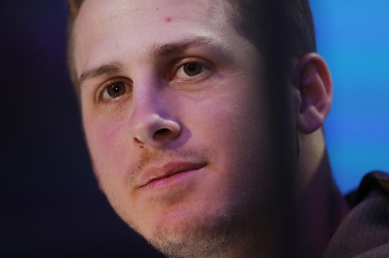 El quarterback de los Rams de Los Angeles Jared Goff escucha a preguntas en la Noche de Apertura de la semana del Super Bowl 53 el lunes, 28 de enero del 2019, en Atlanta. El quarterback de los Rams de Los Angeles Jared Goff escucha a preguntas en la Noche de Apertura de la semana del Super Bowl 53 el lunes, 28 de enero del 2019, en Atlanta.