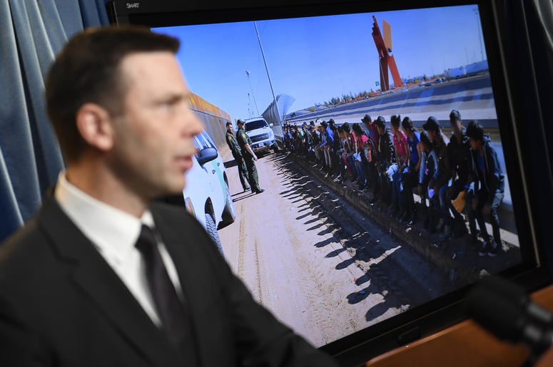 El comisionado de la Oficina de Aduanas y Protección Fronteriza de Estados Unidos, Kevin McAleenan, habla durante una conferencia de prensa en Washington, el martes 5 de marzo de 2019. El comisionado de la Oficina de Aduanas y Protección Fronteriza de Estados Unidos, Kevin McAleenan, habla durante una conferencia de prensa en Washington, el martes 5 de marzo de 2019.