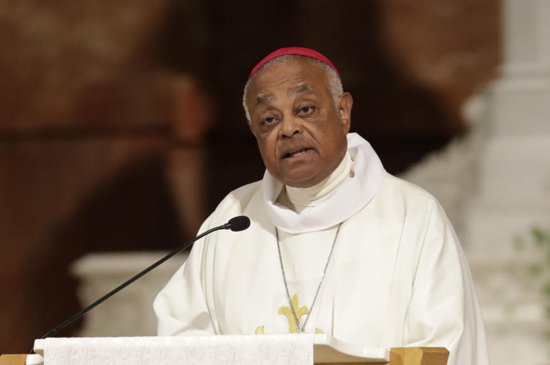 En esta imagen de archivo, tomada el 14 de junio de 2017, el arzobispo Wilton D. Gregory interviene en una misa para condenar los abusos sexuales cometidos por el clero y rezar por las víctimas, en Indianápolis. En esta imagen de archivo, tomada el 14 de junio de 2017, el arzobispo Wilton D. Gregory interviene en una misa para condenar los abusos sexuales cometidos por el clero y rezar por las víctimas, en Indianápolis.