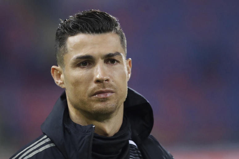 En esta foto del 12 de enero del 2019, el goleador de Juventus Cristiano Ronaldo camina antes del inicio de un partido de la Copa de Italia contra Bologna. Cristiano dice que la acusación de violación en su contra fue un ataque a su honor y llevó al peor En esta foto del 12 de enero del 2019, el goleador de Juventus Cristiano Ronaldo camina antes del inicio de un partido de la Copa de Italia contra Bologna. Cristiano dice que la acusación de violación en su contra fue un ataque a su honor y llevó al peor
