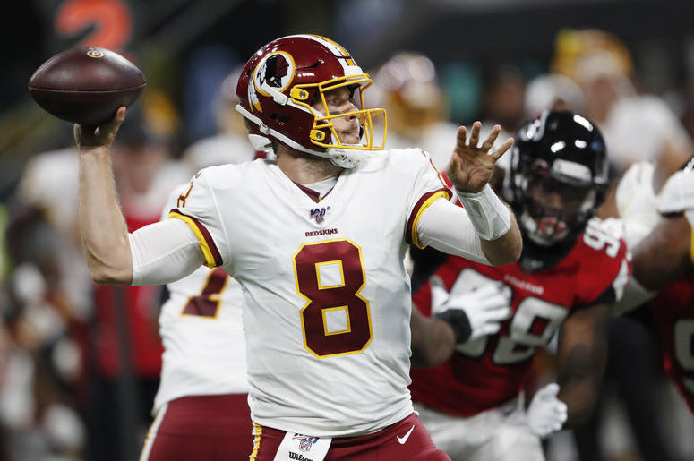 El quarterback de los Redskins de Washington, Case Keenum (8), se prepara para lanzar un pase contra los Falcons de Atlanta durante la primera mitad de un juego de pretemporada de la NFL, el jueves 22 de agosto de 2019, en Atlanta. El quarterback de los Redskins de Washington, Case Keenum (8), se prepara para lanzar un pase contra los Falcons de Atlanta durante la primera mitad de un juego de pretemporada de la NFL, el jueves 22 de agosto de 2019, en Atlanta.