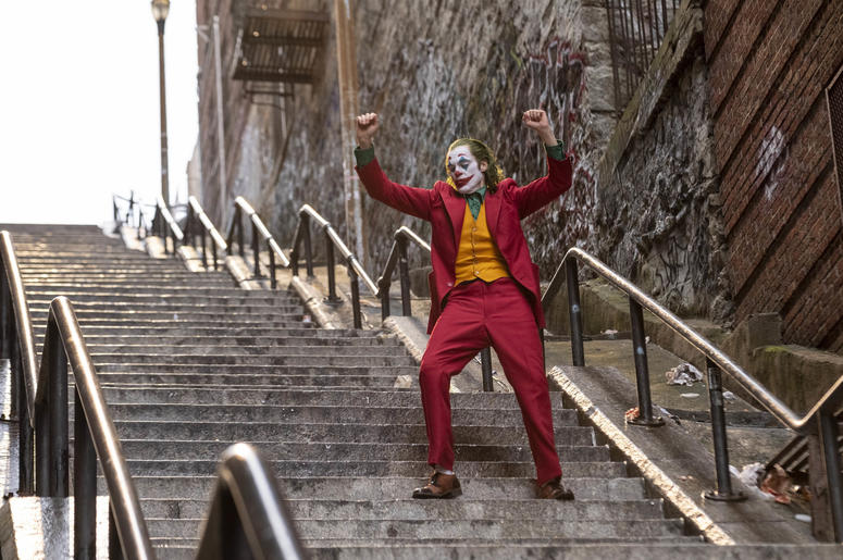 En esta imagen proporcionada por Warner Bros. Pictures Joaquin Phoenix en una escena de "Joker" (“Guasón”) que se estrenará el 4 de octubre. En esta imagen proporcionada por Warner Bros. Pictures Joaquin Phoenix en una escena de "Joker" (“Guasón”) que se estrenará el 4 de octubre.