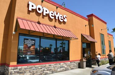 Customers line up at Visalia Popeyes to chow down on its popular chicken sandwich on Aug. 28, 2019. A manager said the location expects to run out by the end of Wednesday. Dsc 8648