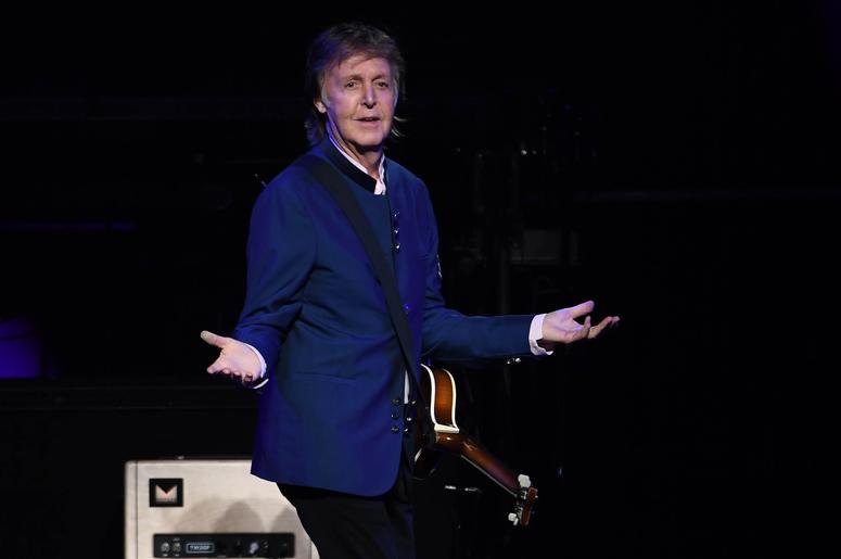 Paul McCartney performs at wedding Paul McCartney performs at wedding